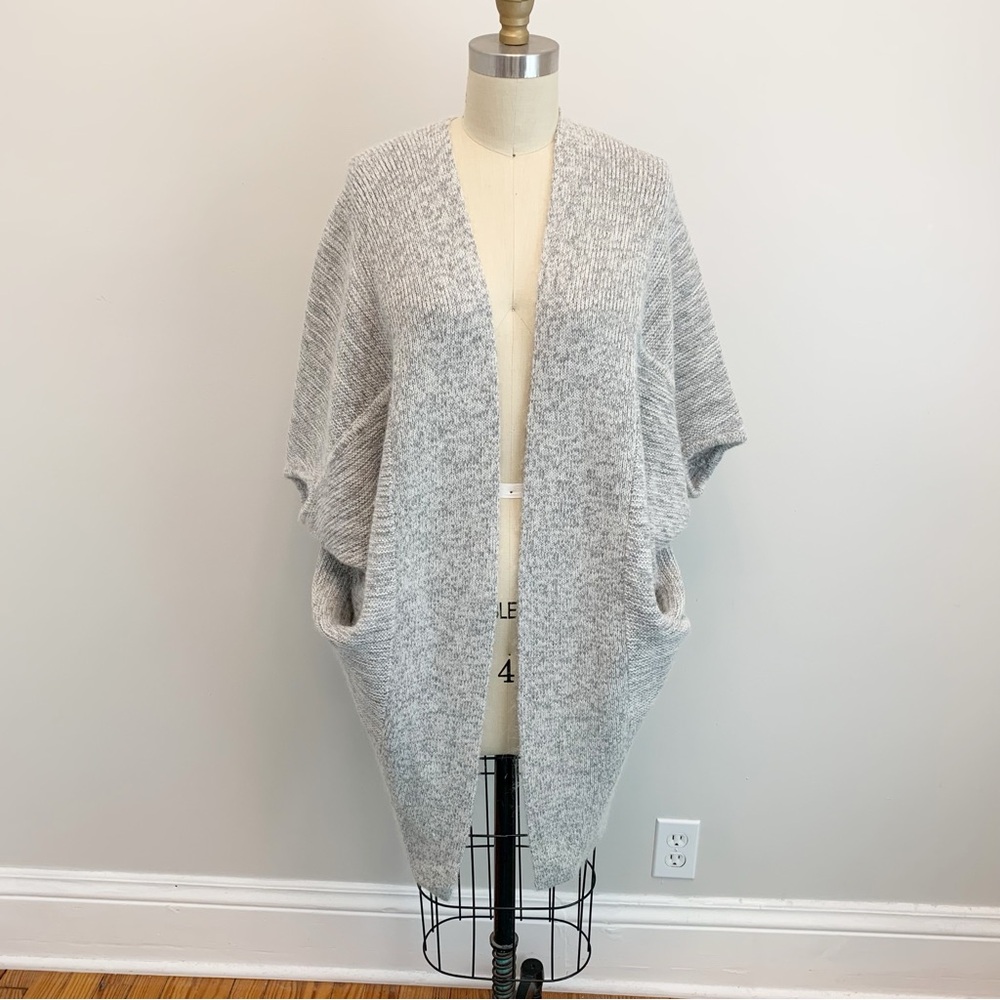 Aritzia Babaton Cocoon Javier Sweater Cardigan Grey Size XXS/XS - Picture 3 of 10